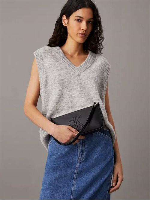 SCULPTED SHOULDER POUCH25 DEBOSS CALVIN KLEIN JEANS | K60K612725/BEH